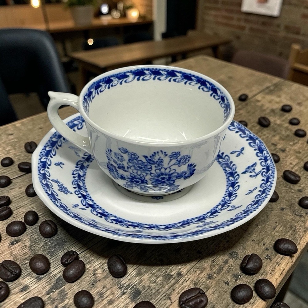 Vintage Arabia‎ Finland Blue Finn Flowers Demitasse Cup And Saucer Discontinued